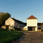 Ferme Historique Jean De La Fontaine et ses chambres d\'hôtes Hammam-Spa - 4 étoiles