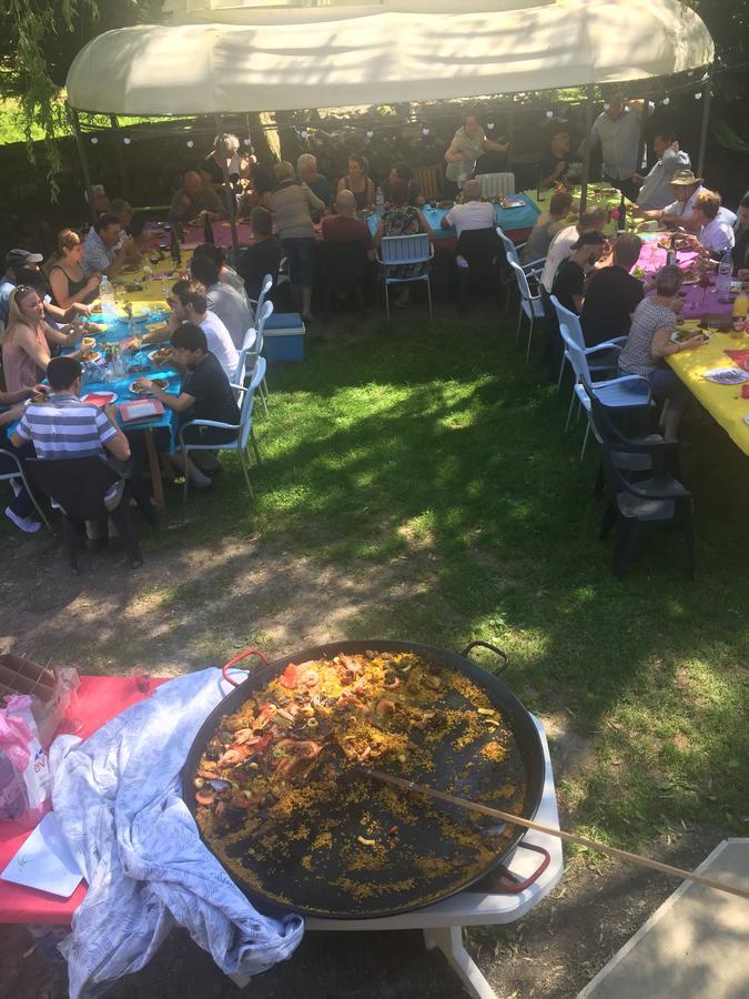 Luxury Next To Eiffel Tower In The Center Of -